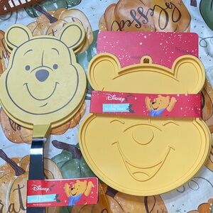Disney Winnie the Pooh silicone trivet set and turner